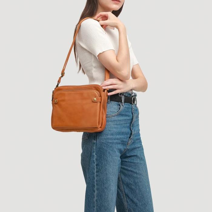 JENNIE | CHIC THREE LAYER CROSSBODY BAG